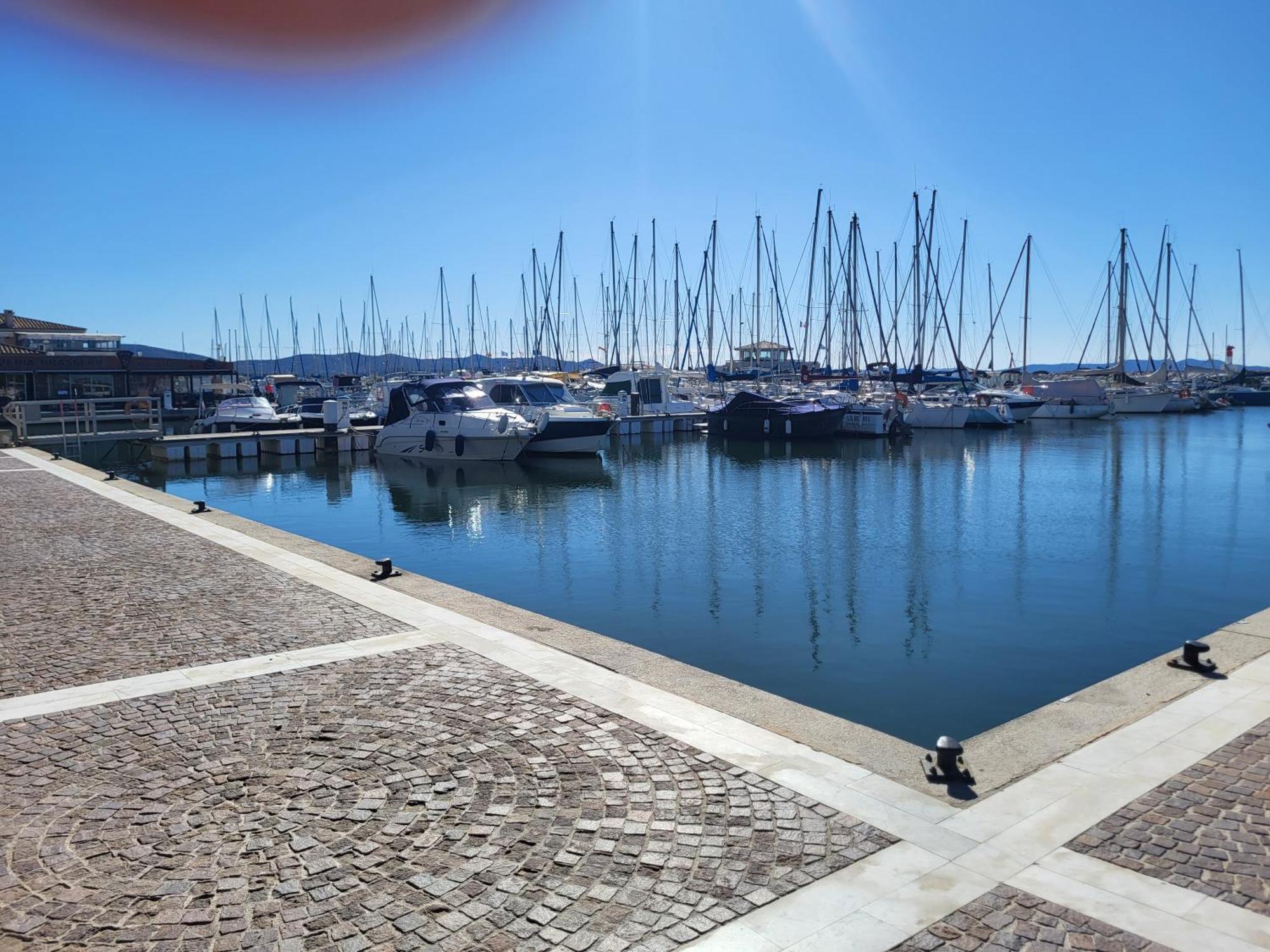 Mazet Climatise Rdj Plages Parking Wifi Gratuit La Londe-les-Maures Exterior foto